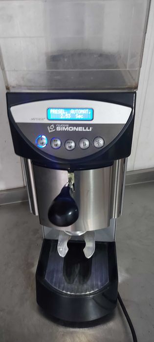 Кавомолка NUOVA SIMONELLI MYTHOS PLUS (Італія) кофемолка
