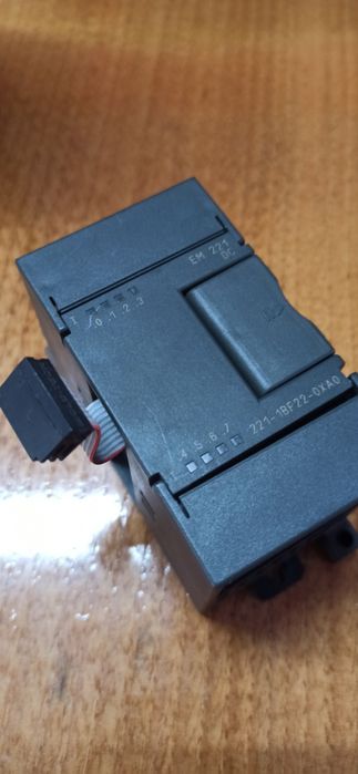 Siemens Módulo de 8 entradas digitais 6ES7 221-1BF22-0XA0