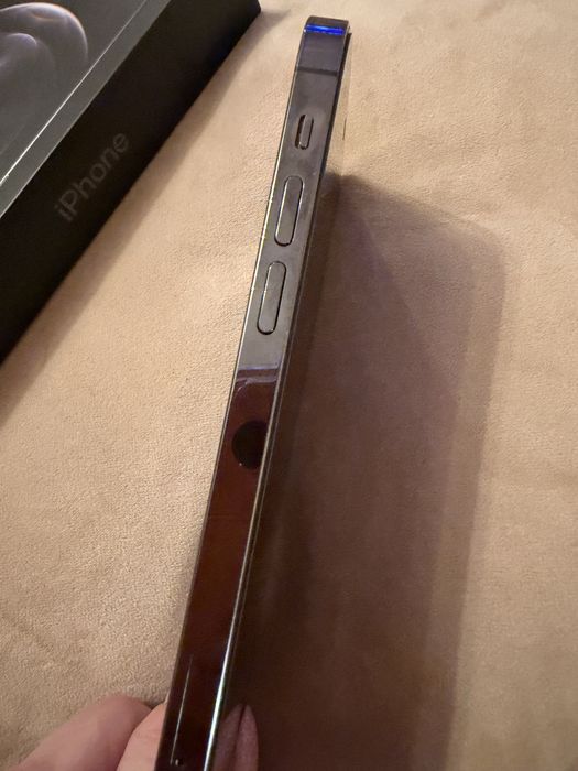 Продам дуже гарний стан, 1 власник Айфон 12 про