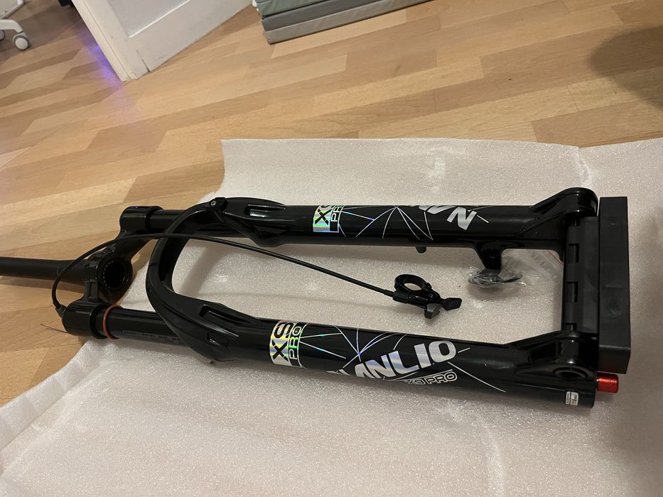 Продам велосипедний амортизатор на 29 колесо