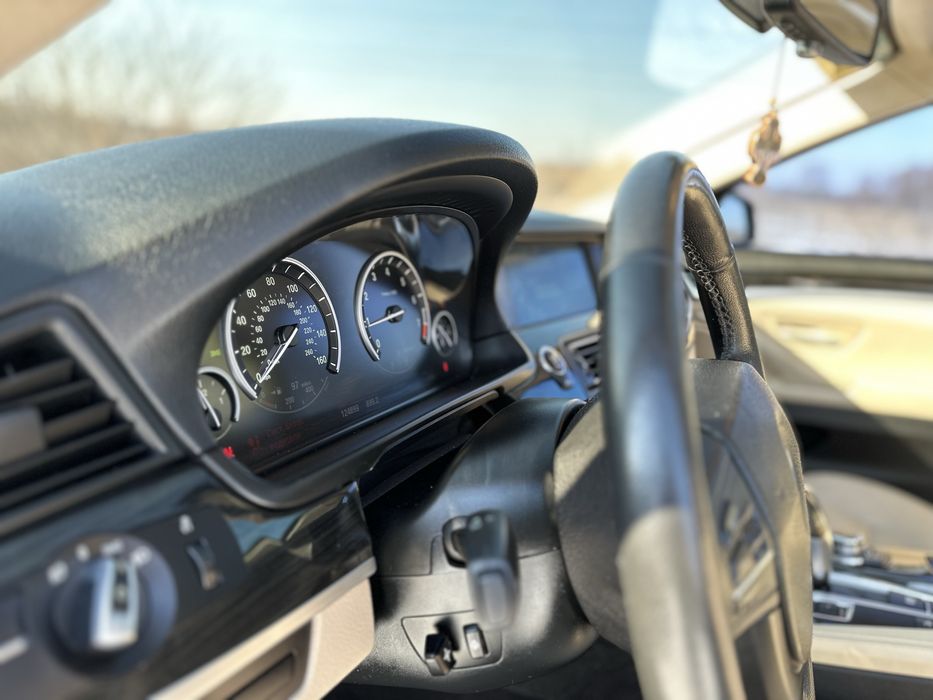 Продам BMW 5 F10.