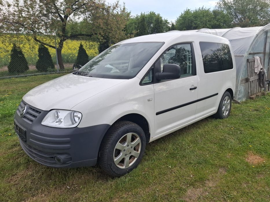 Vw Caddy 1.6 BSE, 68284 km przebieg, uszkodzony.