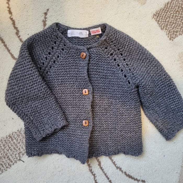 Sweterek z Zary,  74 cm