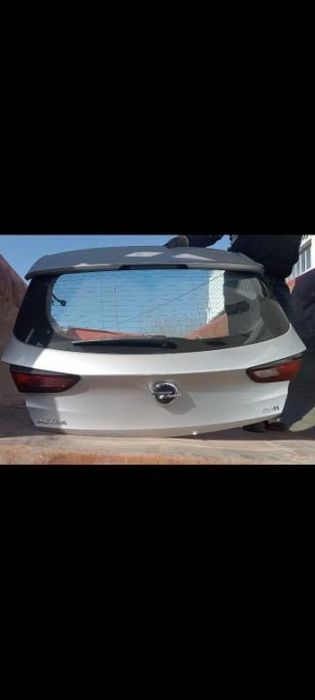 Tampa da mala Opel Astra K