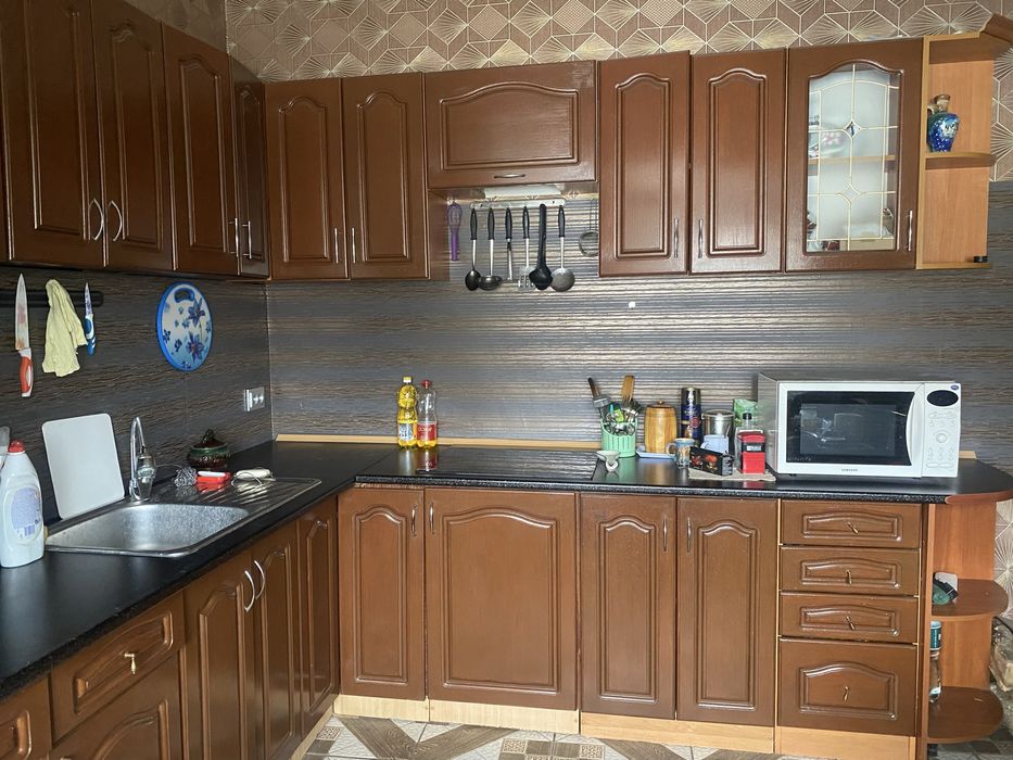 Кухня со столешницей