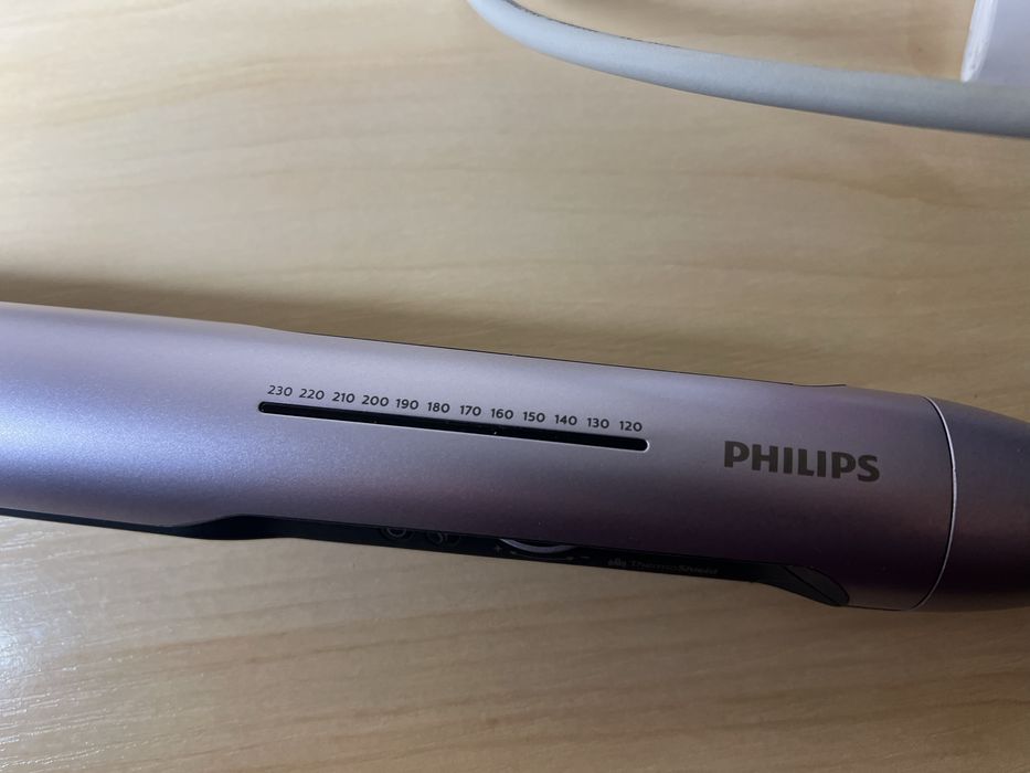 Щипці для розпрямлення волосся: Straightener 7000 Серії BHS742/00