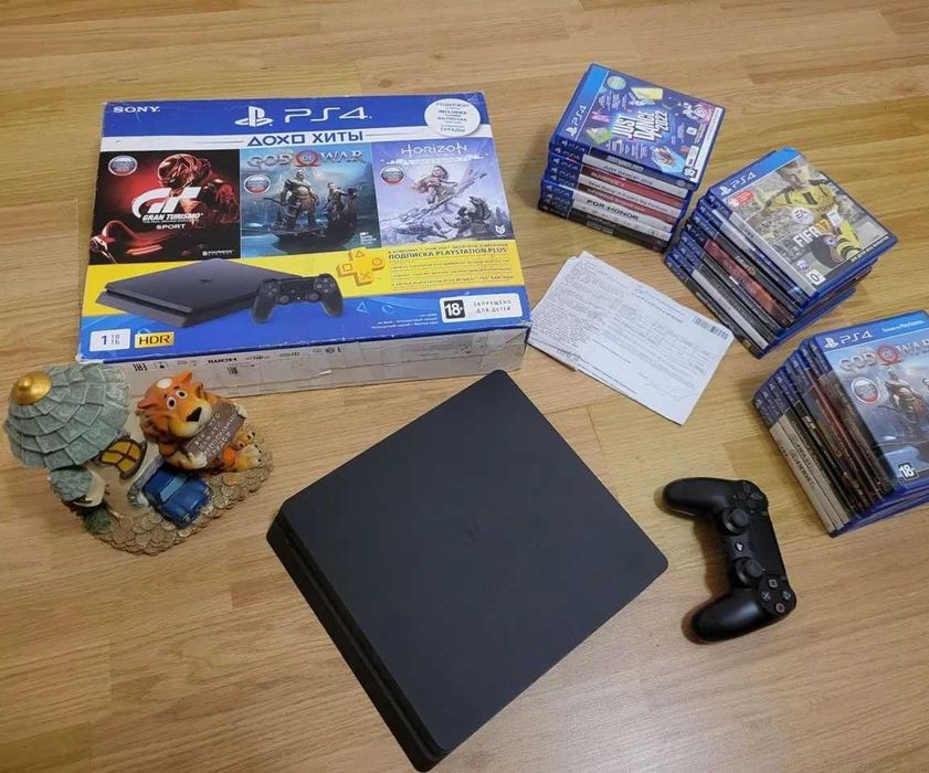Приставка Sony Playstation 4 Slim 500GB/9 Игр +Онлайн