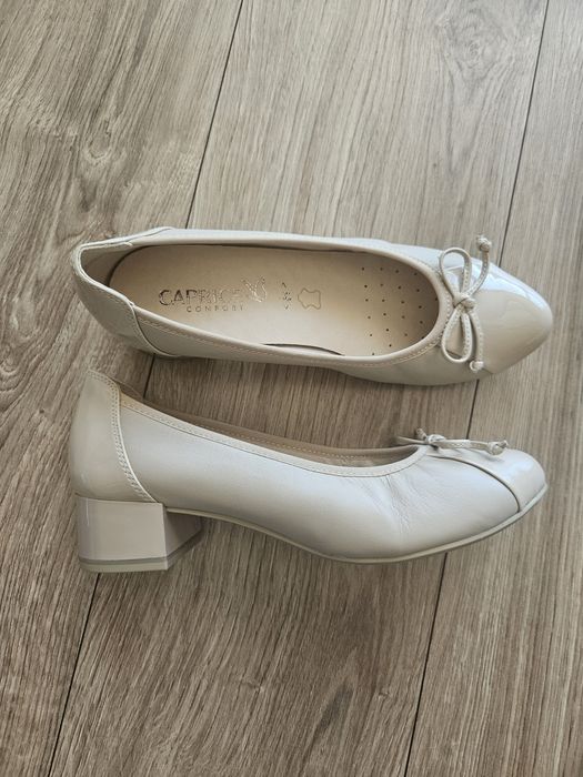 Czółenka baleriny Caprice r. 37,5 nowe