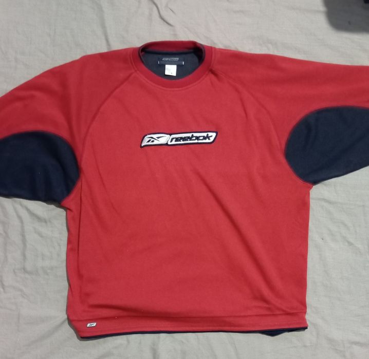 Vintage sweatshirt by Reebok