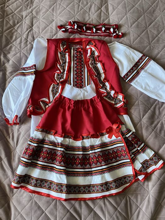 Вишованка для дівчинки