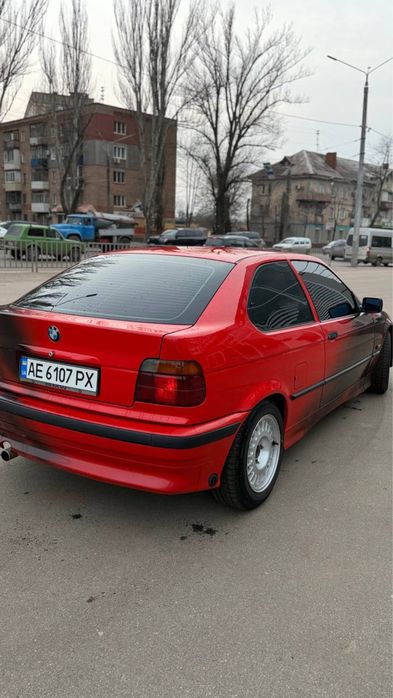BMW e36 316i compact