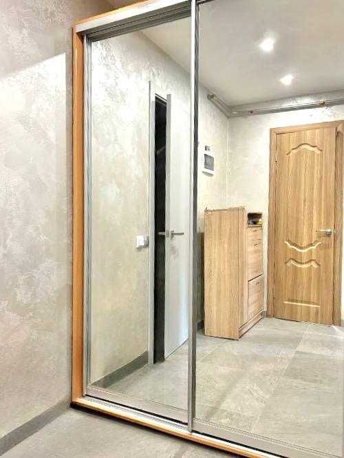 Крупногабаритная 1-комнатная квартира с ремонтом, Намыв, низкий этаж