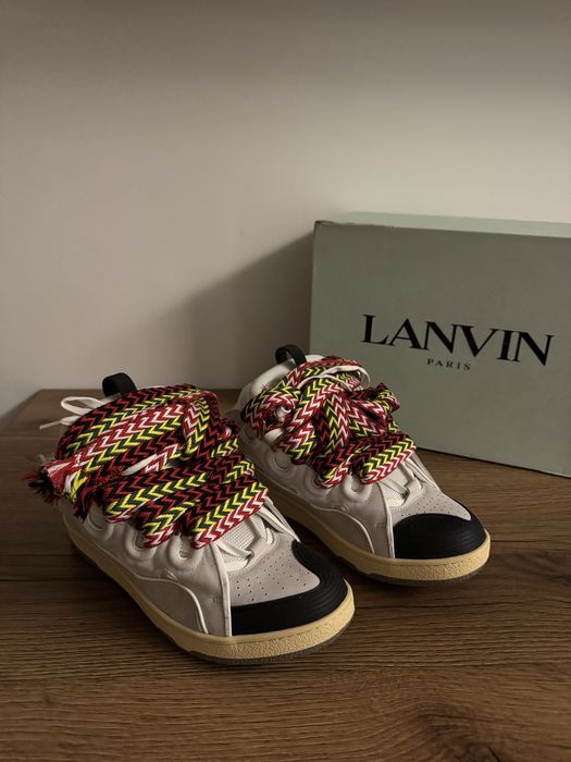 Lanvin Curb.