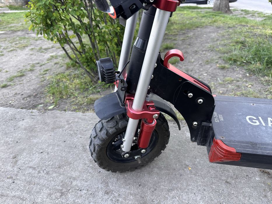 Електросамокат GIANT Outlander M11 Pro 1600W 26Ah 52V