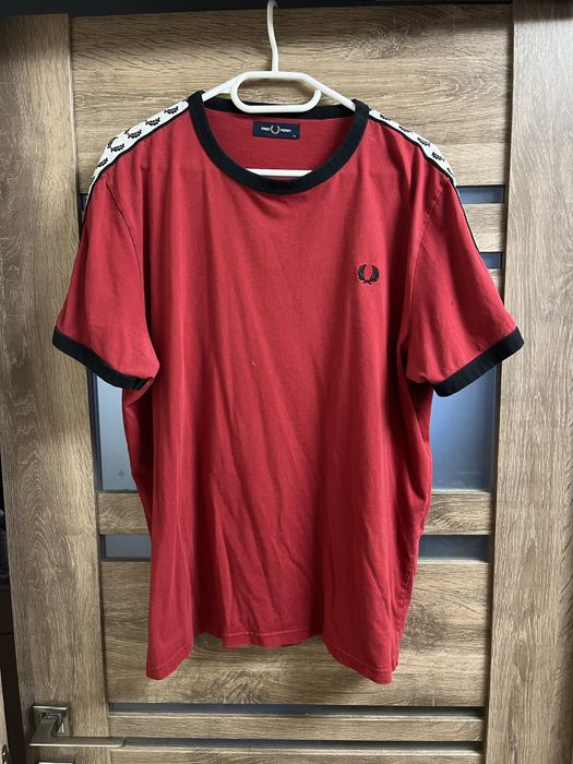 Футболка Fred perry на лампасах,оригінал,фред перрі на лампасах