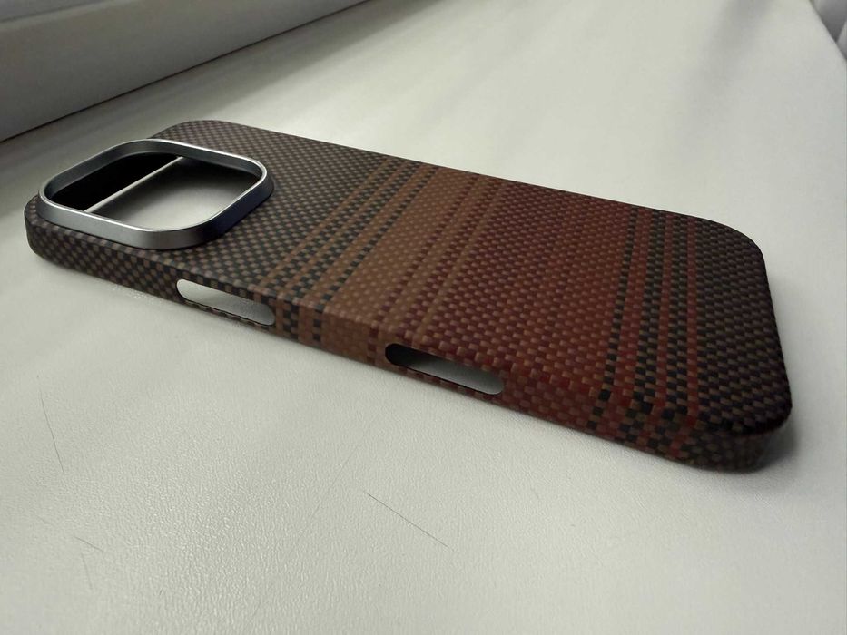 Карбоновий чохол Proove Carbon Slim для iPhone 16 Pro