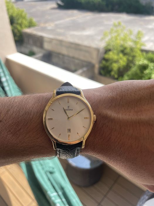 Relógio Festina Classic F16746/1 Vintage Slim 40mm - Mostrador Efeito Madrepérola (Com 2 Braceletes)