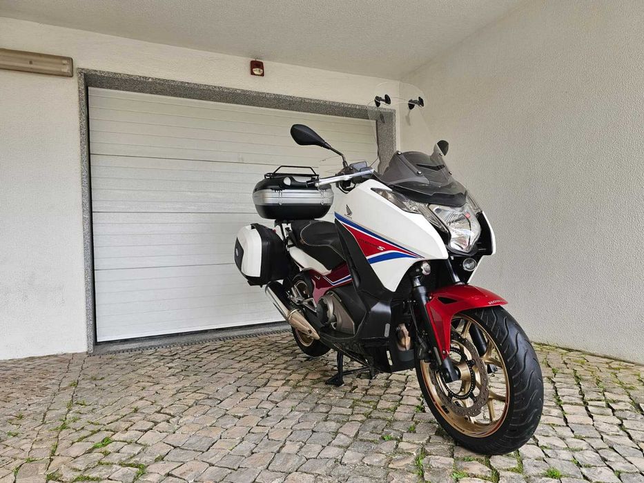 Honda Integra 750 Sport DCT Tricolor malas laterias top case de 56 litros punhos aquecidos com Garantia