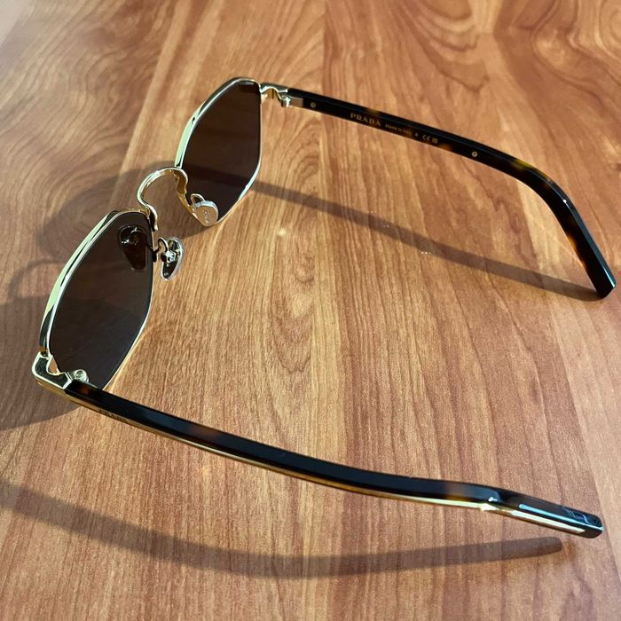 Óculos de sol da Prada C50S novos