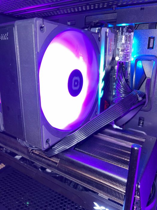 Komputer do gier Ryzen 7 7800X3D, RX 9070XT, 32GB RAM, 2TB m.2