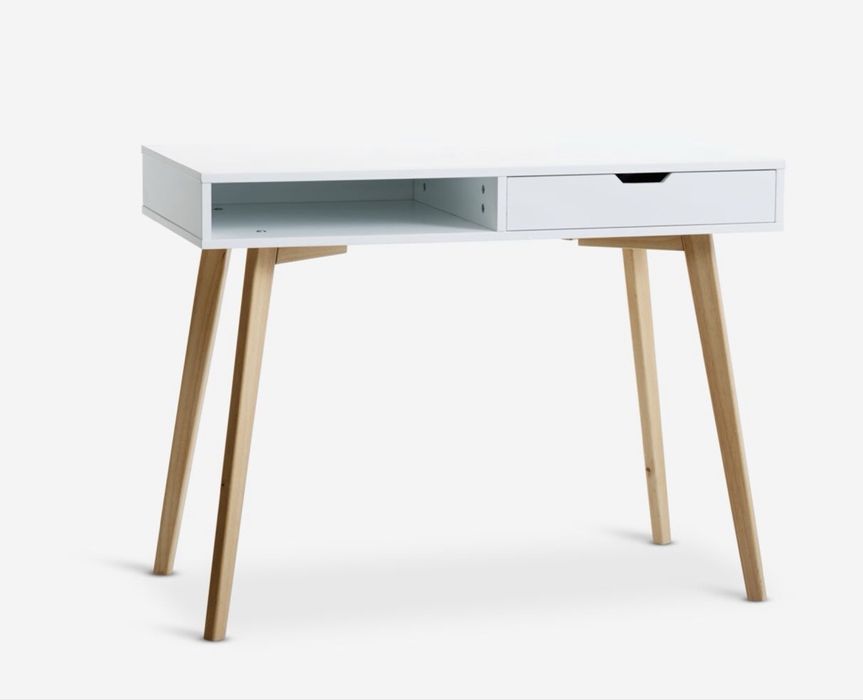 Biale biurko stan bardzo dobry