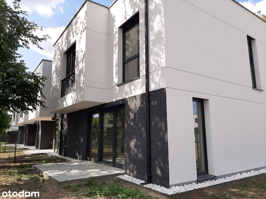 Skrajny*słoneczny ogród*garaż*Fotowoltaika*podłogówka*klimatyzacja