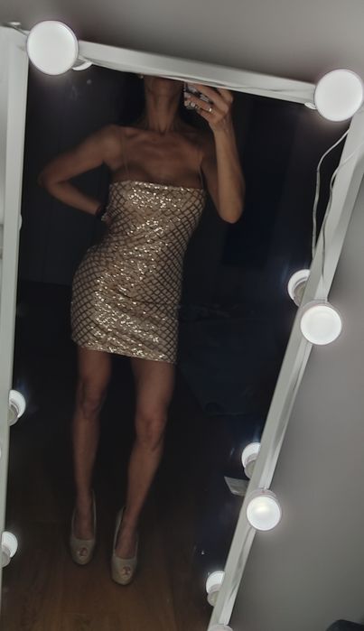Sukienka koktajlowa cekiny błyszcząca sylwester szampańska 38/M Pretty
