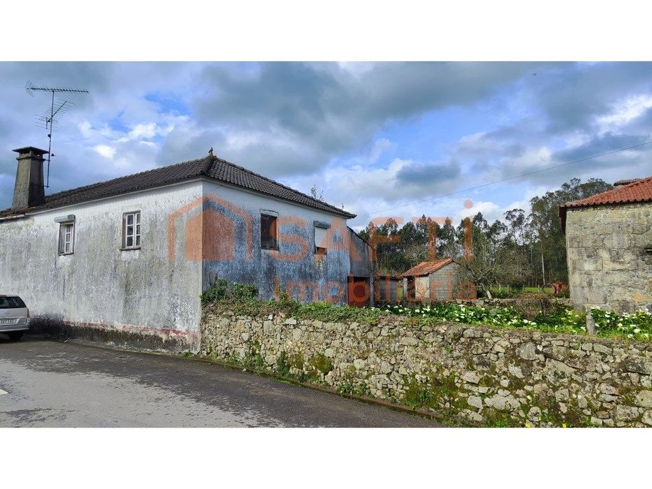 Moradia T4 para recuperar, Vilar das Almas - Ponte de Lima