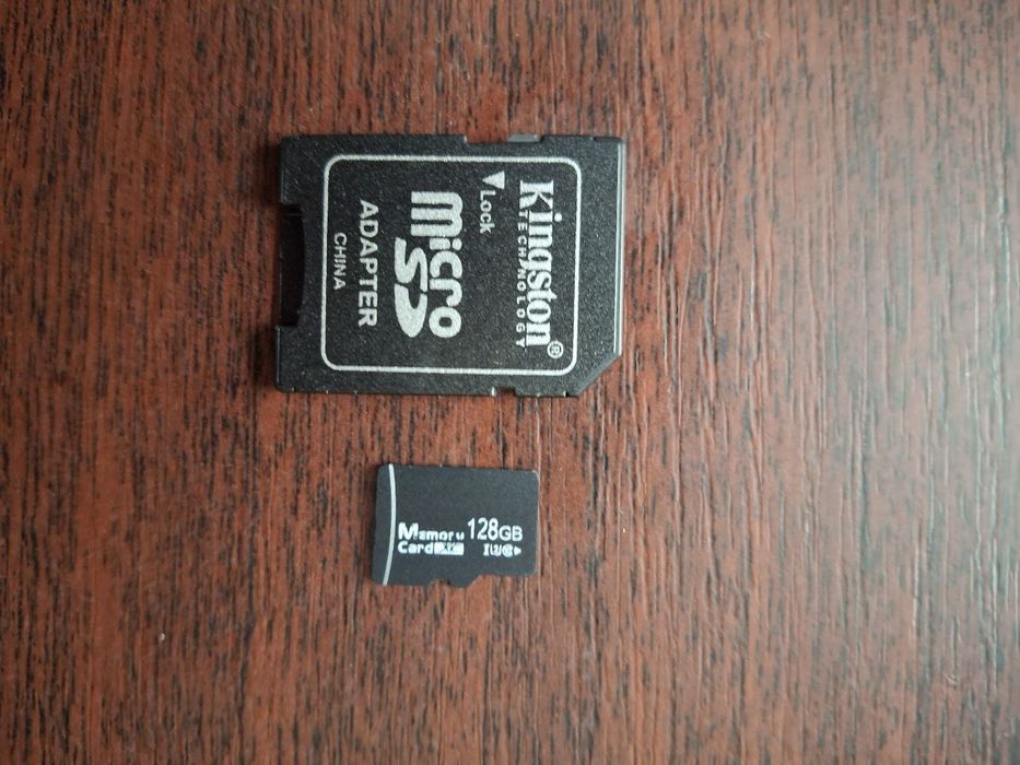 Карта пам'яті MicroSD 128GB + SD-адаптер

Продам карту пам'яті формату