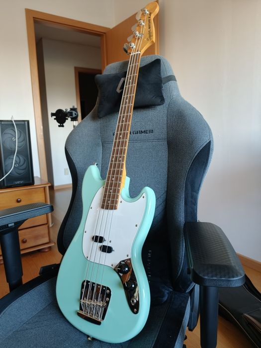 Squier CV 60s Mustang Bass SG