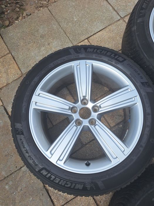 Koła zimowe Audi A8 D5  235 50 r19