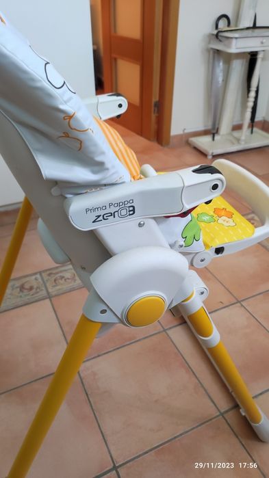 Promoção - Cadeira refeição articulada bebé