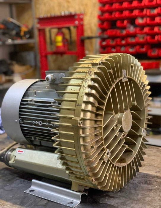 Ремонт вихрових повітродувок (промислових)