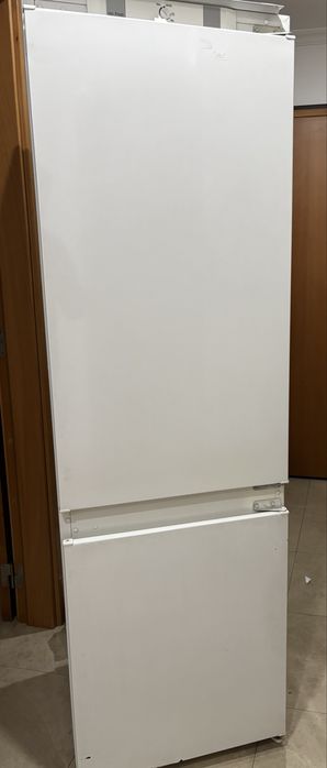 Frigorifico de encastre  FAGOR 278 litros