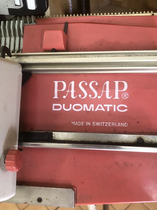 Máquina de Tricotar PASSAP DUOMATIC