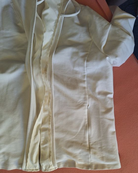 Damska sportowo- elegancka bluza
