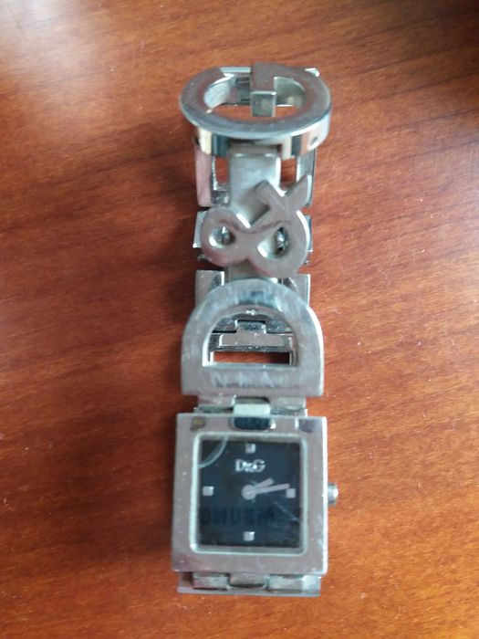 Relógio Dolce & Habana com pilha nova
