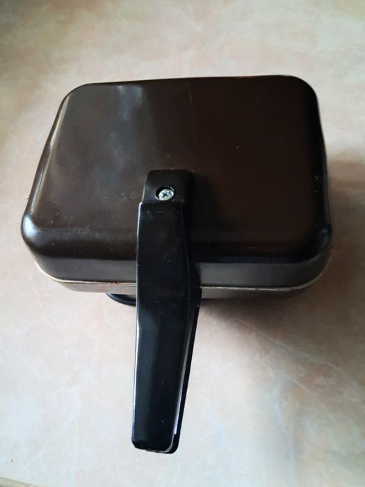 Електровафельниця