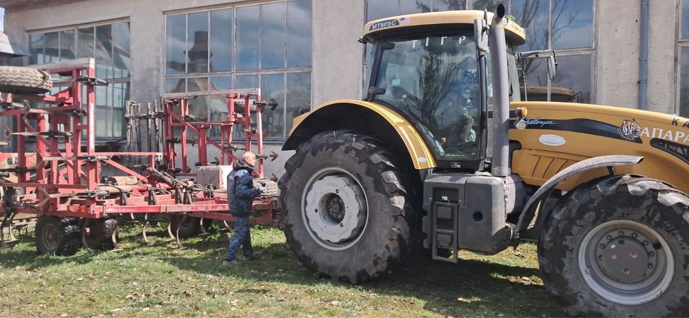 Трактор Challenger MT 665 C