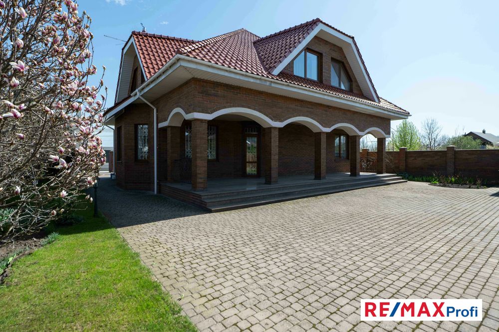 Готовий будинок 260 м2,  12 соток , с. Хотів (поруч Лісники, Чабани)