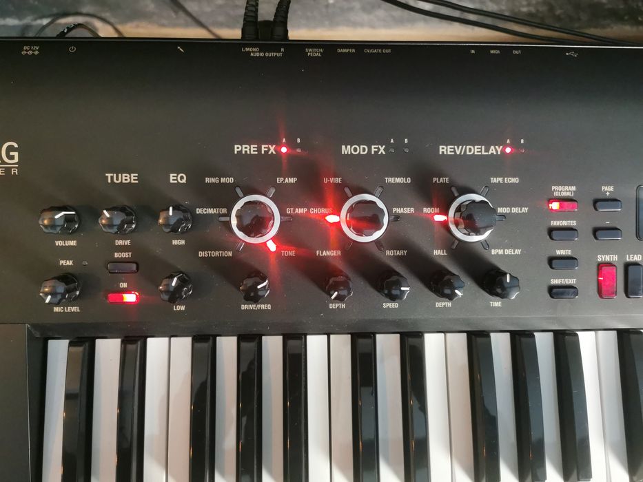 Korg KingKorg syntezator stan bd.