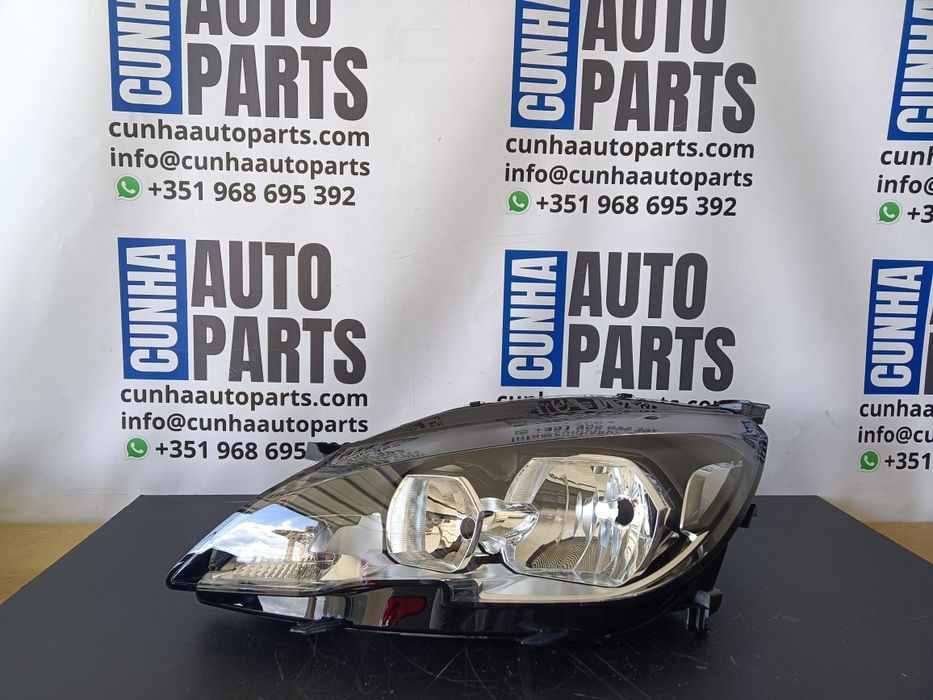 Farol Peugeot 308 II 1.6 HDI 2013/25