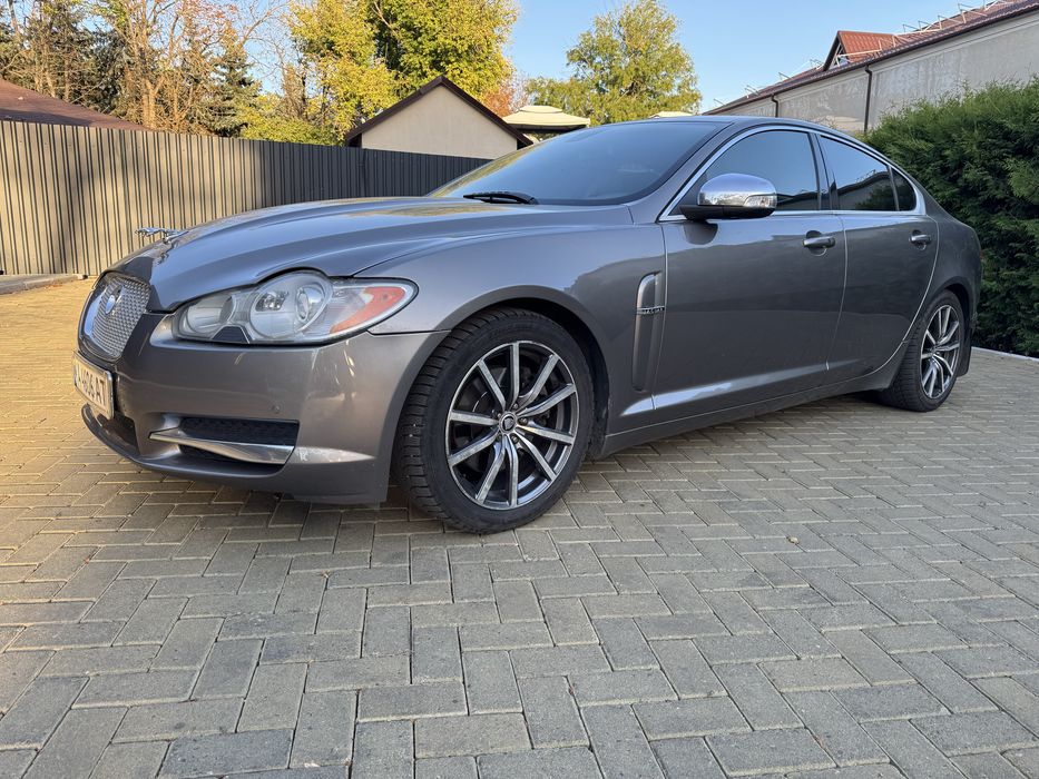 Продам Jaguar XF 3.0 газ бензин