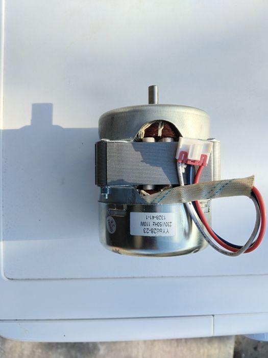 Мотор хлебопечки Kenwood YY8628-23 230V/50Hz 110W KW714434