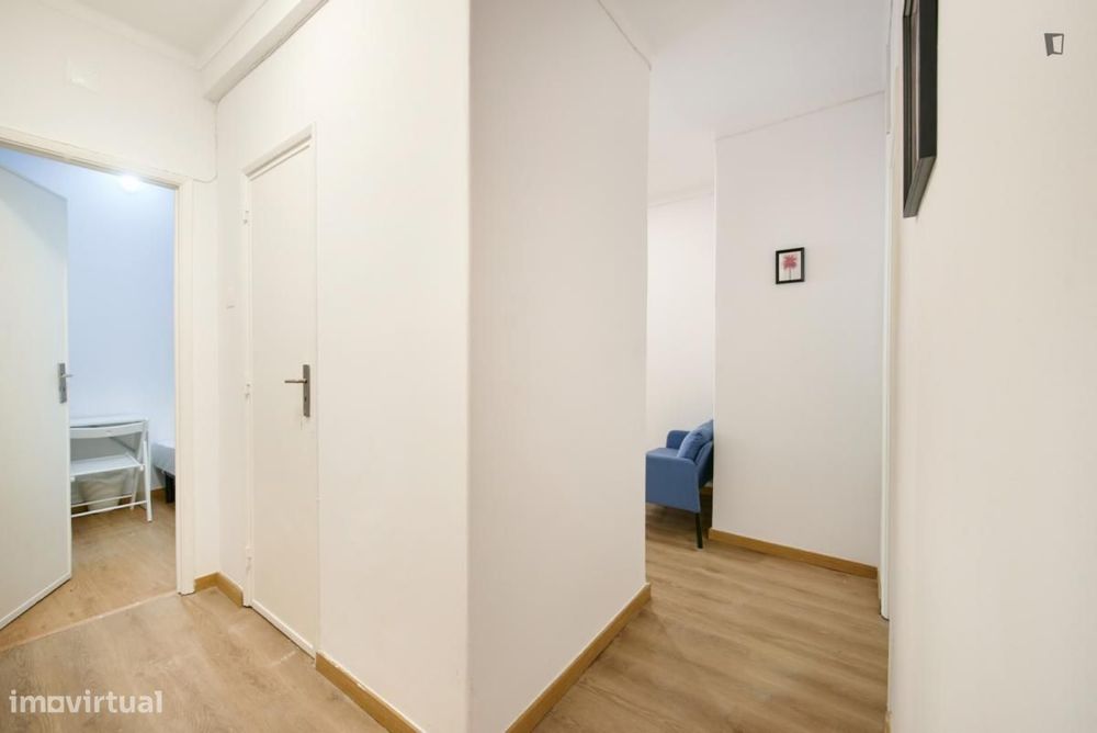 Quarto - localizado em Benfica Lisbon