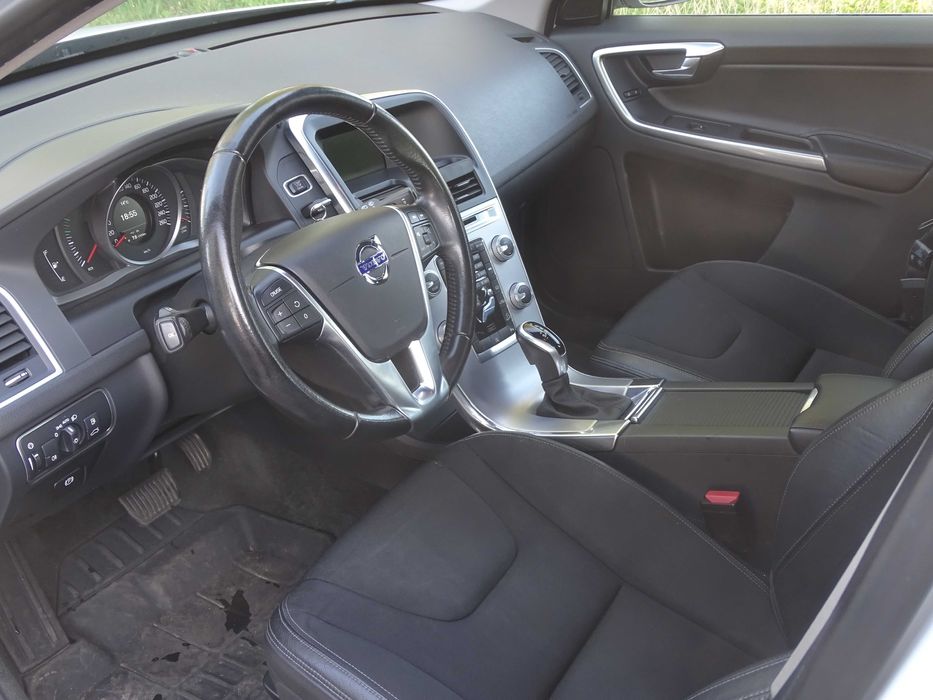 Volvo XC60 D5 220 KM AWD Automat  2017  niski przebieg   diesel