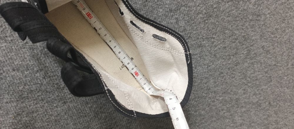 Нові дитячі кеди на липучках 24.2 см