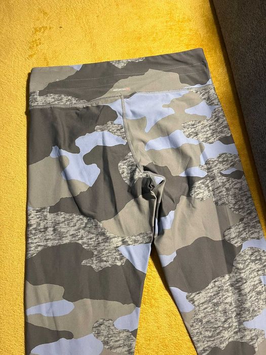 Legginsy sportowe marki Aerie w rozmiarze M