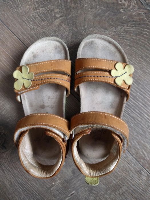Sandałki Emel skórzane dziewczęce buciki dziecięce  rozmiar 25