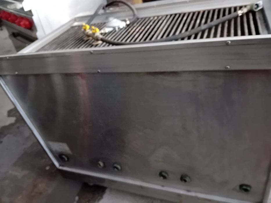 Grelhador grande e pequeno, prensa, fogao e forno